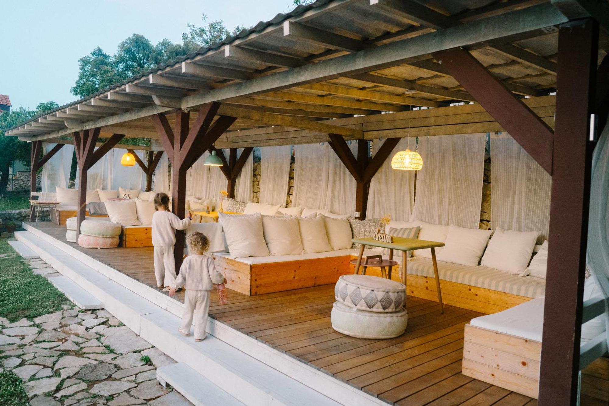 לומבארדה Eco Aparthotel The Dreamers'S Club מראה חיצוני תמונה