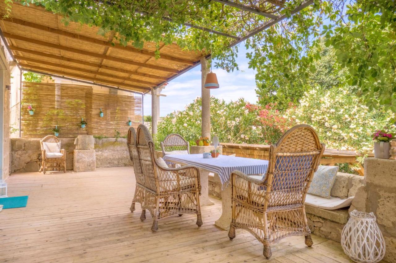 לומבארדה Eco Aparthotel The Dreamers'S Club מראה חיצוני תמונה