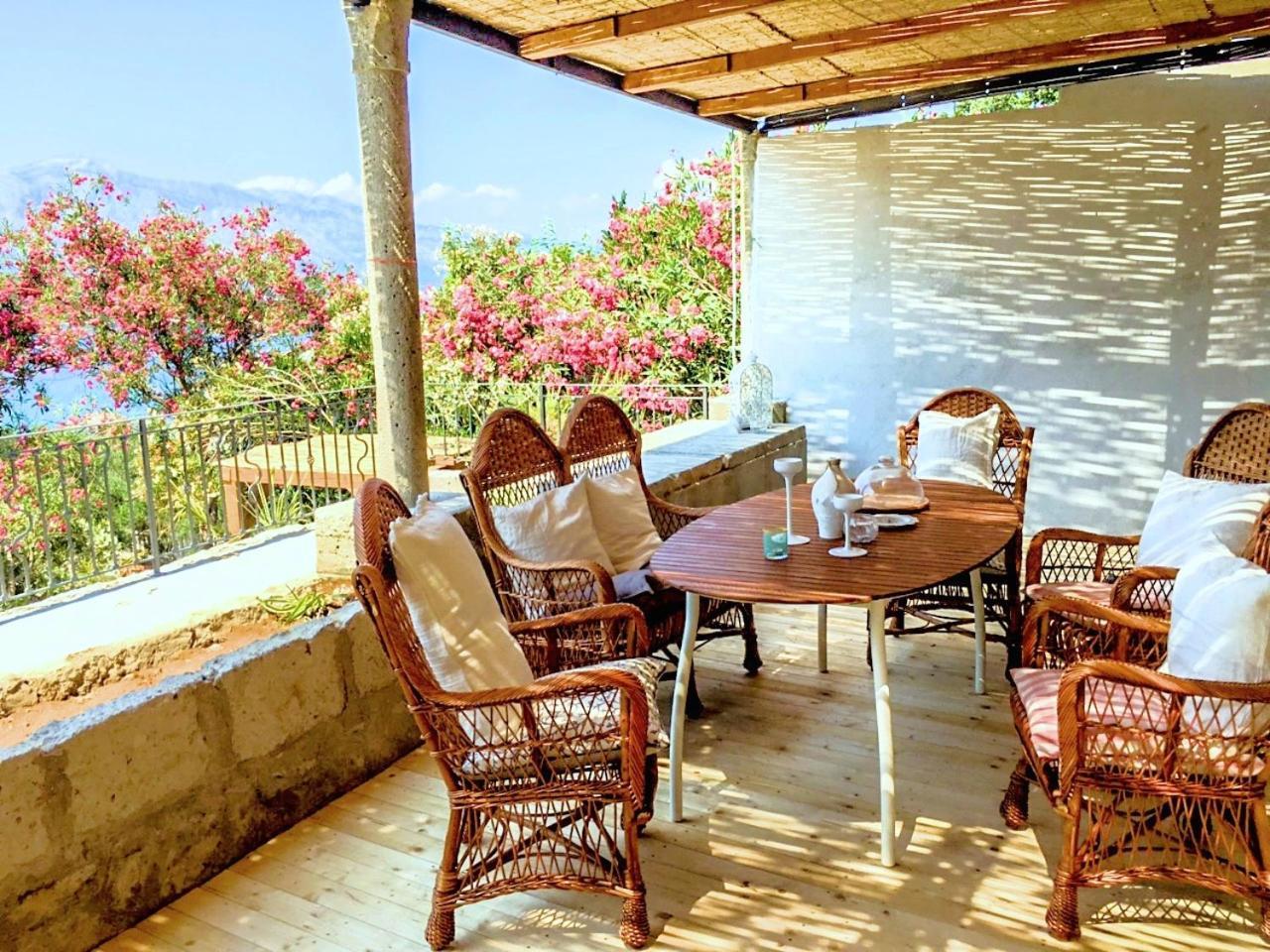 לומבארדה Eco Aparthotel The Dreamers'S Club מראה חיצוני תמונה