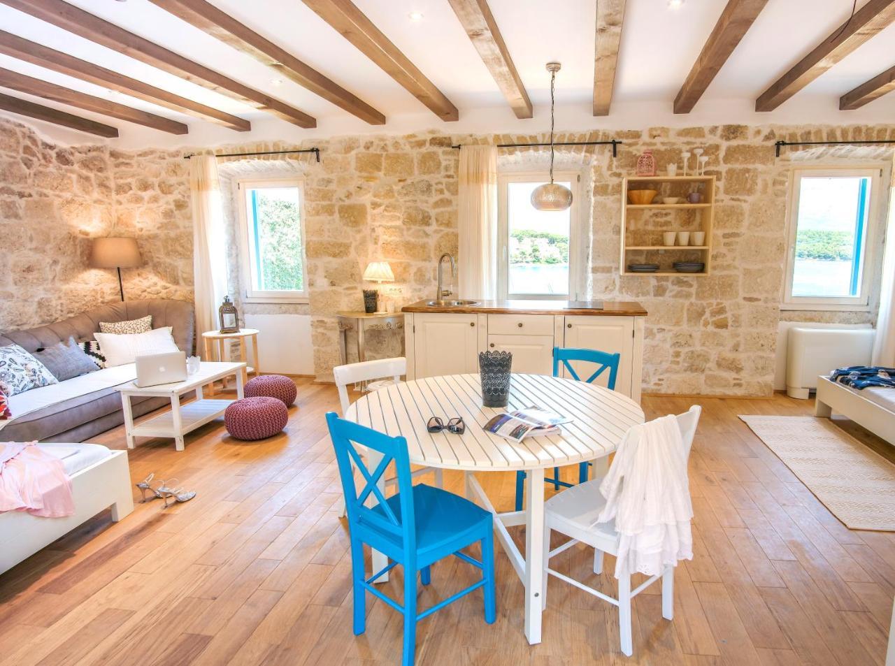 לומבארדה Eco Aparthotel The Dreamers'S Club מראה חיצוני תמונה