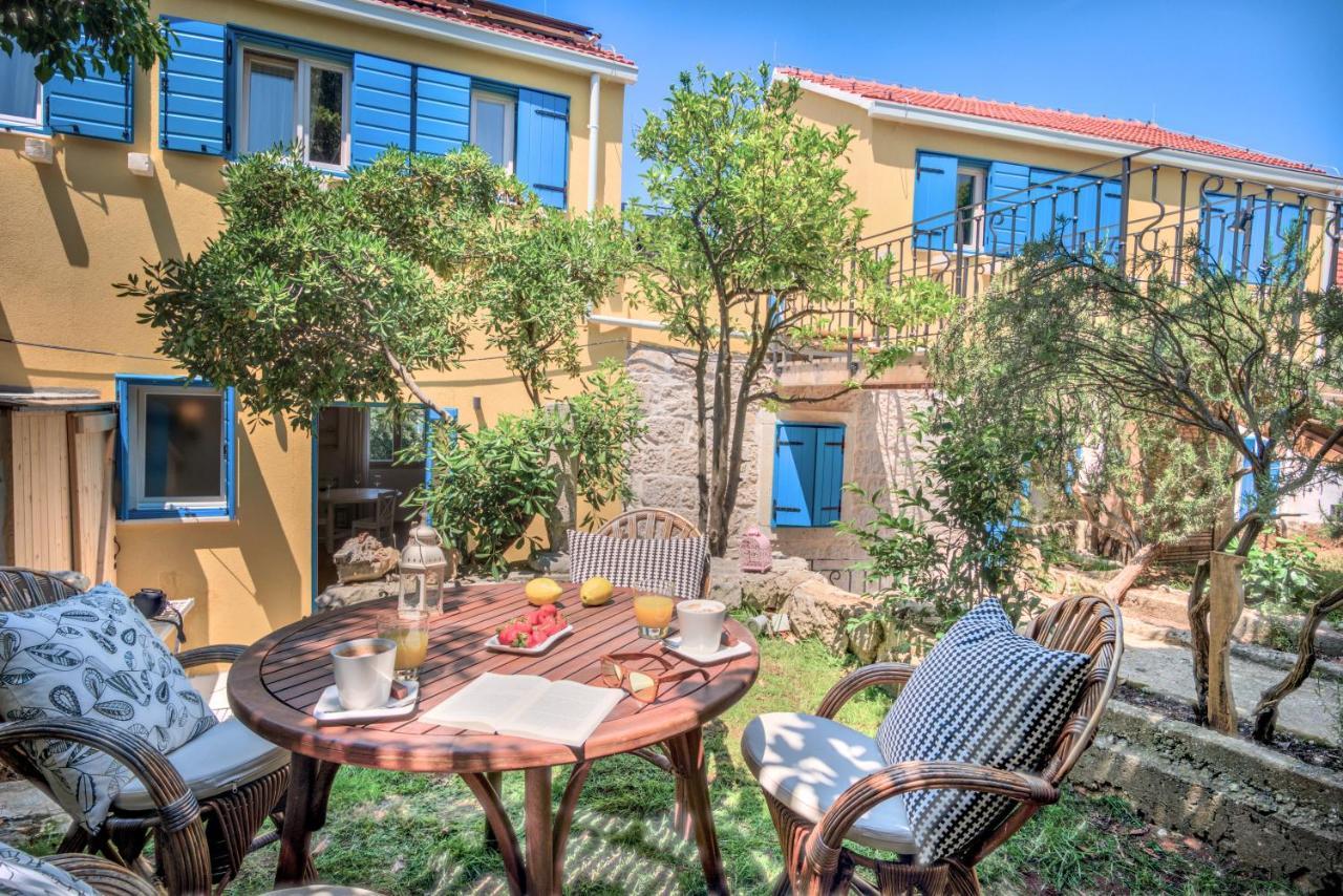 לומבארדה Eco Aparthotel The Dreamers'S Club מראה חיצוני תמונה
